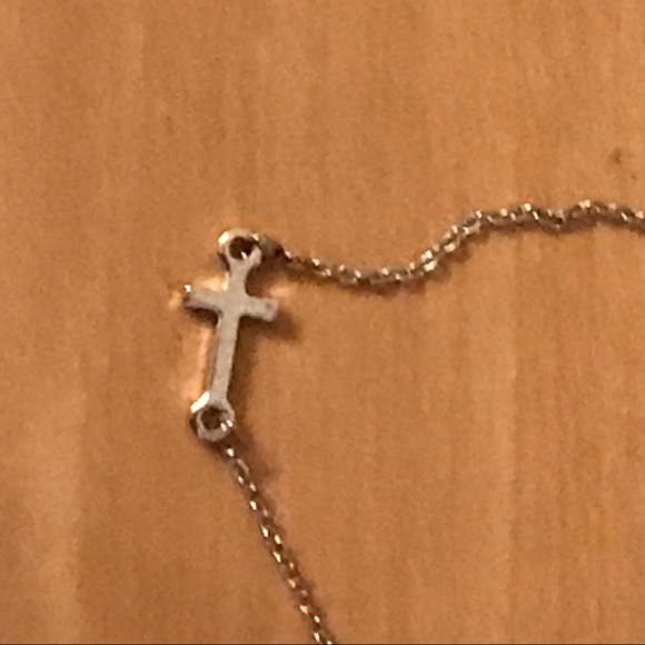 NWT Charming Charlie Dainty Sideways Silver Cross - Picture 6 of 8